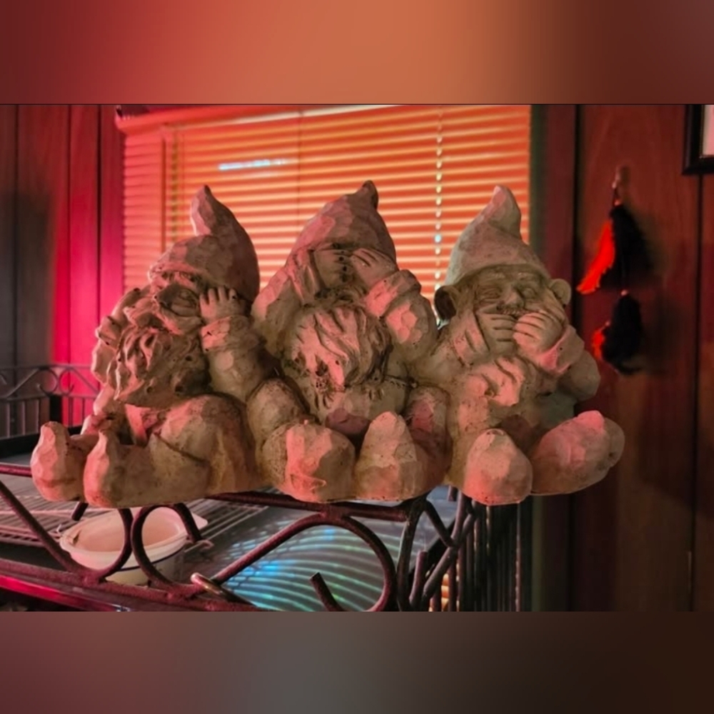 Wise Gnome Trio Statue